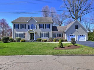 3 Paulina Pl, Trumbull, CT 06611