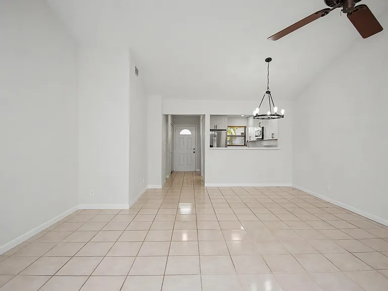 21642 Guadalajara Ave — Photo 10