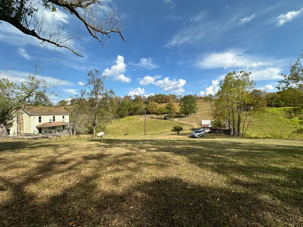 1885 Charles Booth Rd, Sinks Grove, WV 24976