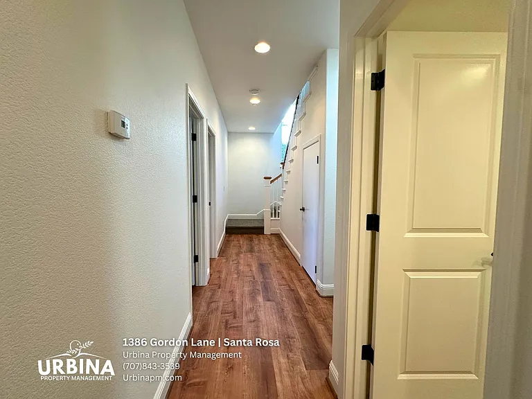 1386 Gordon Ln — Photo 24