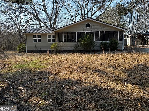 2nd image of 122 Alexander Rd