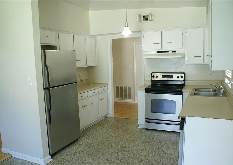 2nd image of 1746 Eastbrook Blvd