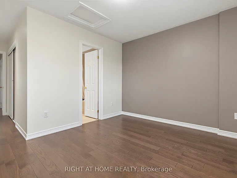 2628 Bur Oak Ave — Photo 25