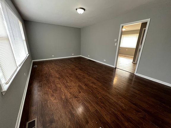 5th image of 551 Marie Dr
