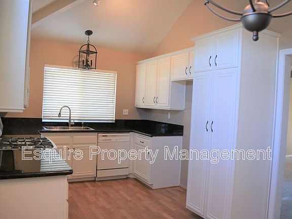 5th image of 468 Shelburne Ln Unit C
