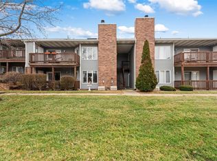 908 King Dr, Saint Charles, MO 63303