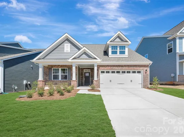 12109 Avienmore Dr, Charlotte, NC 28278