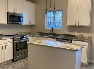 1664 Olivers Crossing Cir, Winston Salem, NC 27127