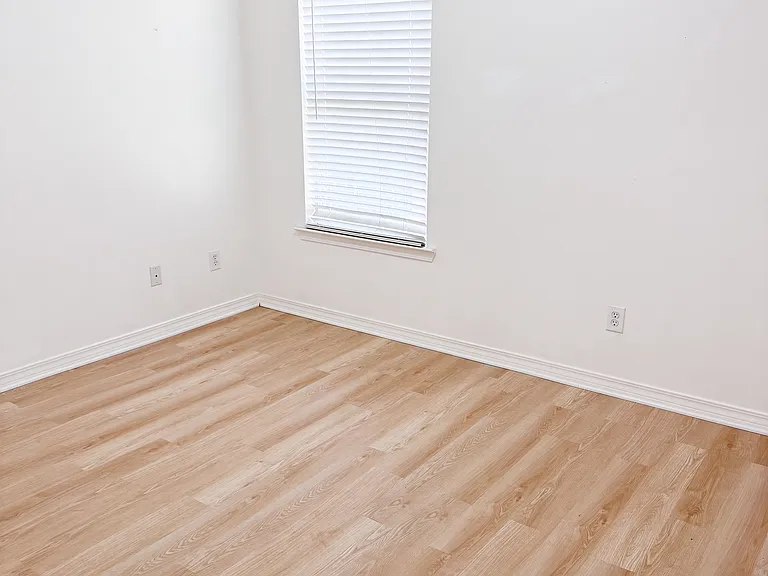 8273 Magnolia Village Dr S — Photo 10