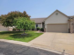 34210 Birchway Cir, Sterling Heights, MI 48312