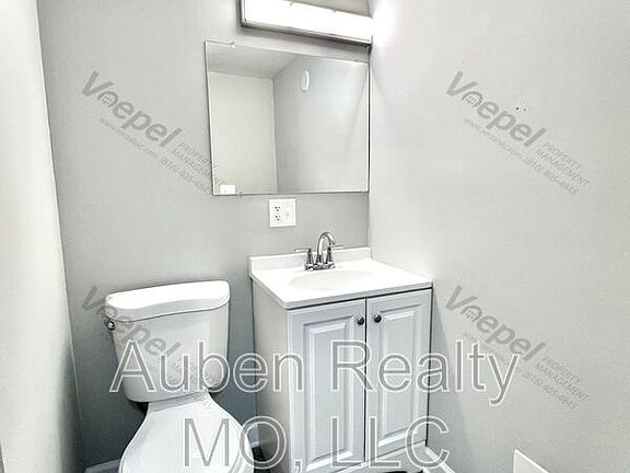 3rd image of 4335 Oak St APT 12