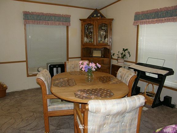 4th image of 178 East Wishkah Road