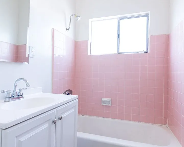 St Elmo Apartments — Photo 8