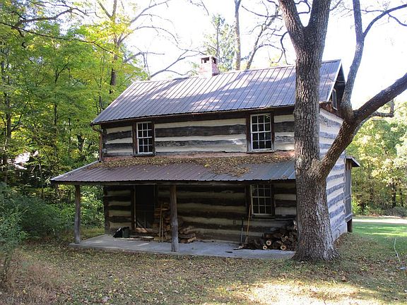 5th image of 282 Three Oak Ln