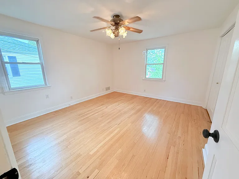 2nd Floor Master Bedroom w/ 2 closets