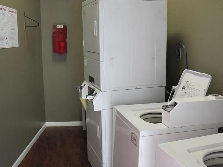1514 Parker Ln #106 — Photo 11