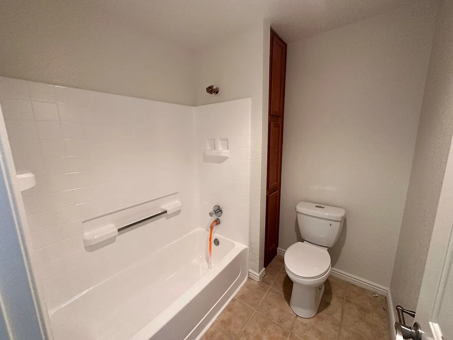 2 bed, 960 sqft, $1,075 — Photo 1