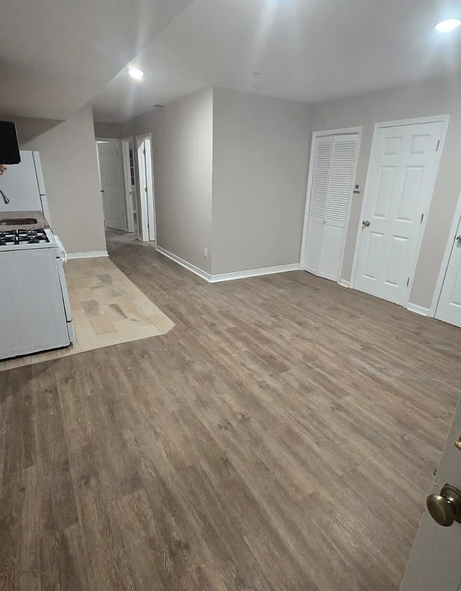 3 bed, 1.0 bath, $2,100 — Photo 2