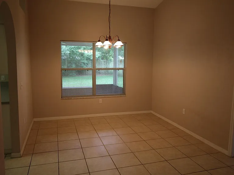 S7713-6 - Dining Area View 1