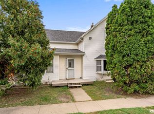 13314 70th St W, Taylor Ridge, IL 61284