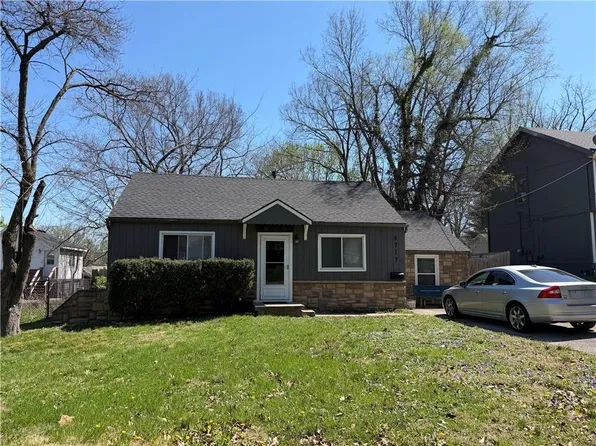 4717 Reinhardt Dr, Roeland Park, KS 66205