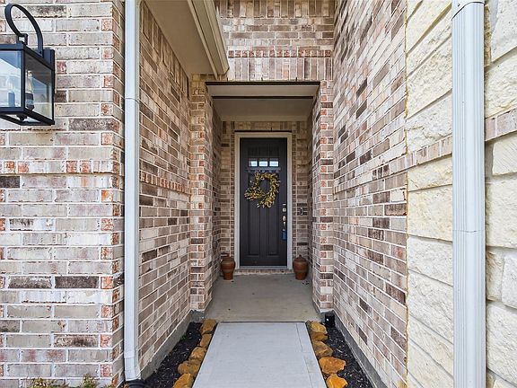 3rd image of 1141 Imperial Ranch Way