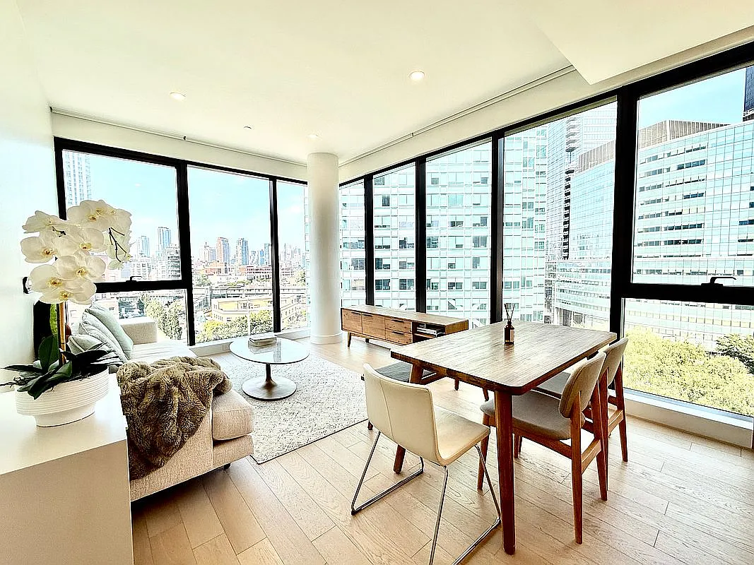 45-07 Court Sq #2D photo 1