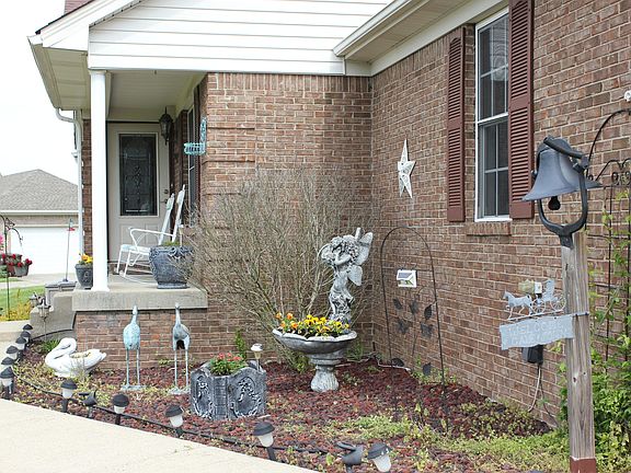 3rd image of 155 Stephanie Ave