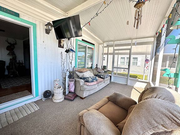 4th image of 1294 Williamsburg Pl