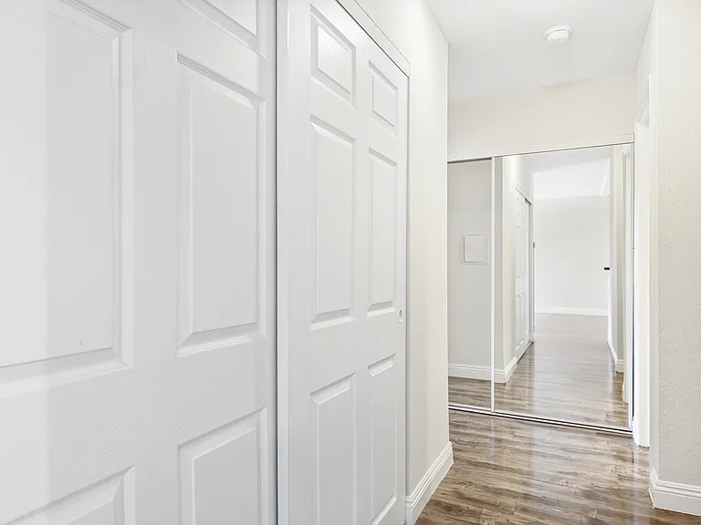 5161 Riverton Ave #107 — Photo 15