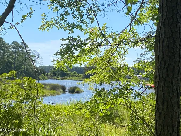 281 Winding Creek Dr #96, Oriental, NC 28571