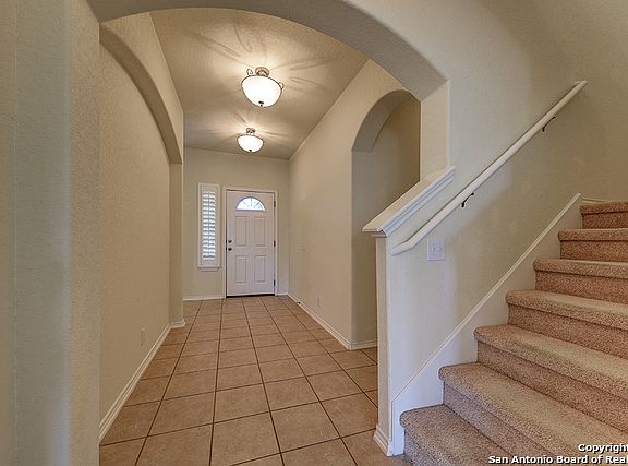 4th image of 10222 Elizabeth Ct