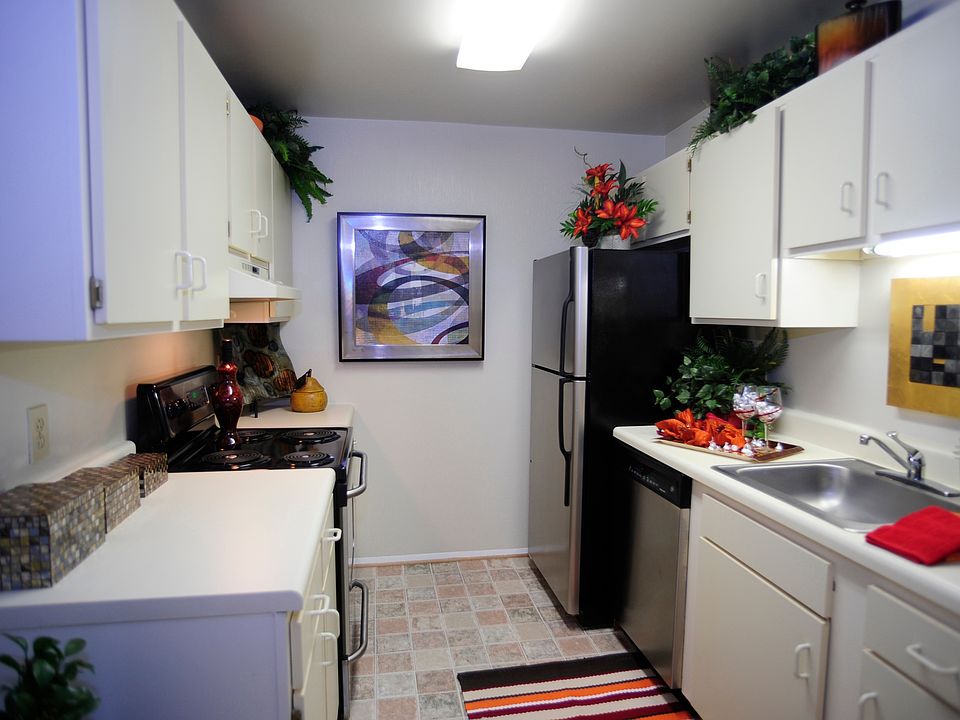 2nd image of 4749 Windermere Ct APT 201