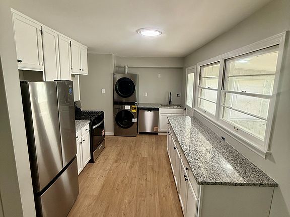 4th image of 4100 Carondelet Blvd