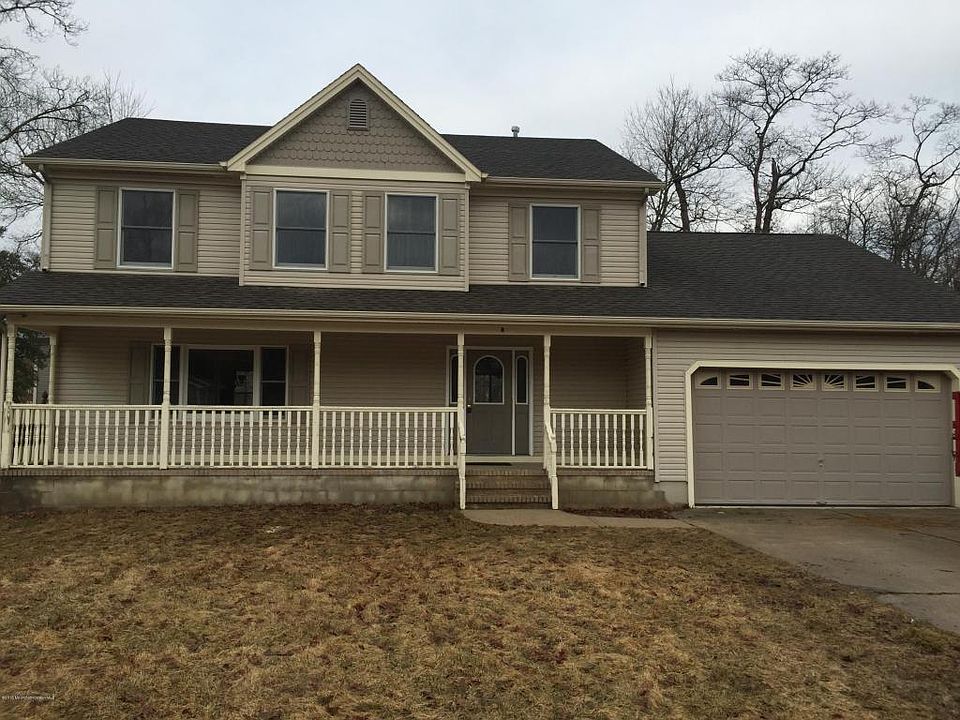 1st image of 8 Holly Pl