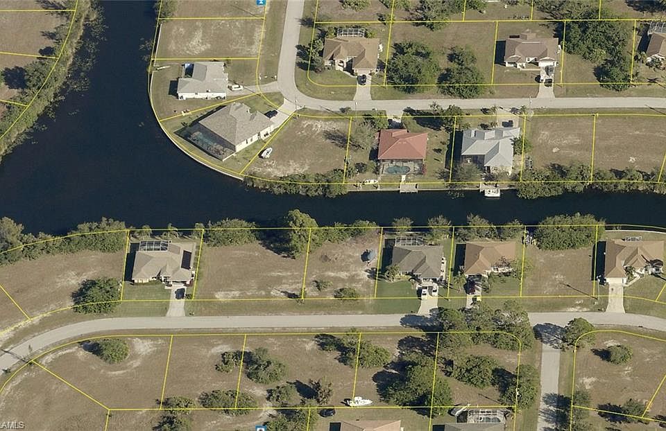 2nd image of 229 SW 26th Pl