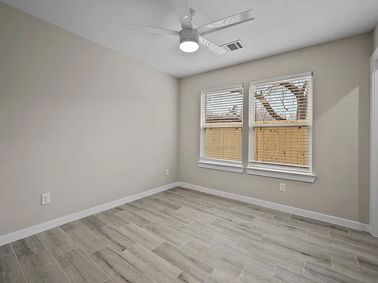 9024 Sherbourne St — Photo 7