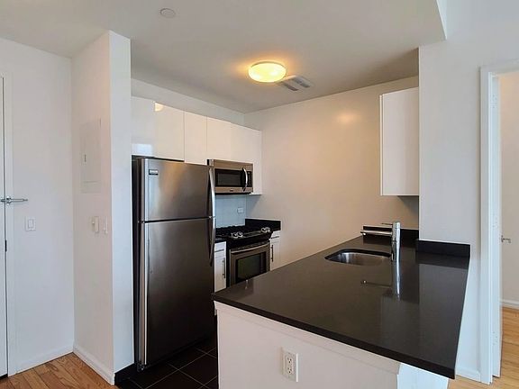 3rd image of 45-45 Center Blvd Penthouse 20