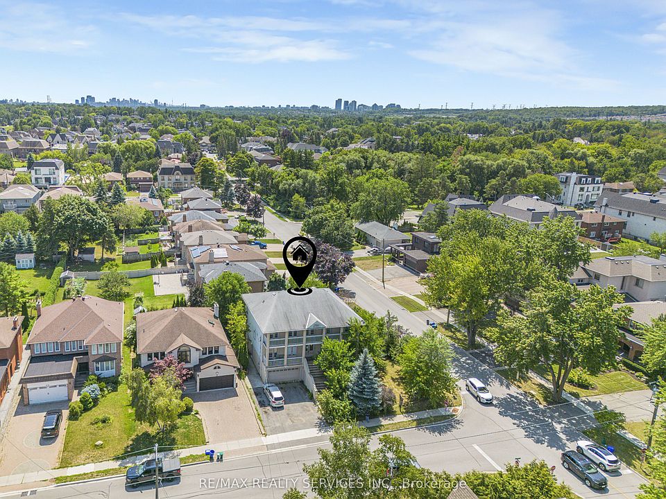 1st image of 135 Spruce Ave