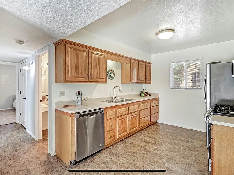 6000 Northland Ave NE — Photo 3