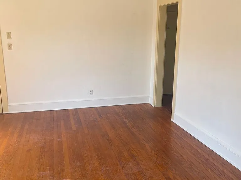 504 Beverly St #5 — Photo 3