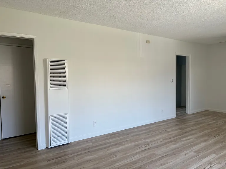 350 E Plymouth St #3 — Photo 5