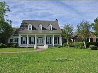 3903 Loreauville Rd, New Iberia, LA 70563