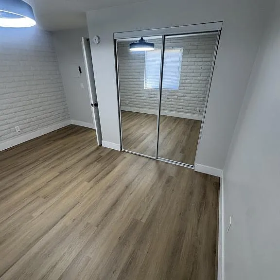 571 Campbell St — Photo 6