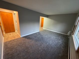 1720 Bristol Dr #1, Dubuque, IA 52001