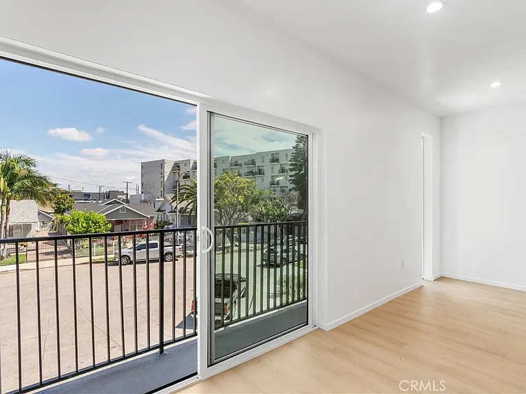 2517 Alsace Ave #1/2 — Photo 15
