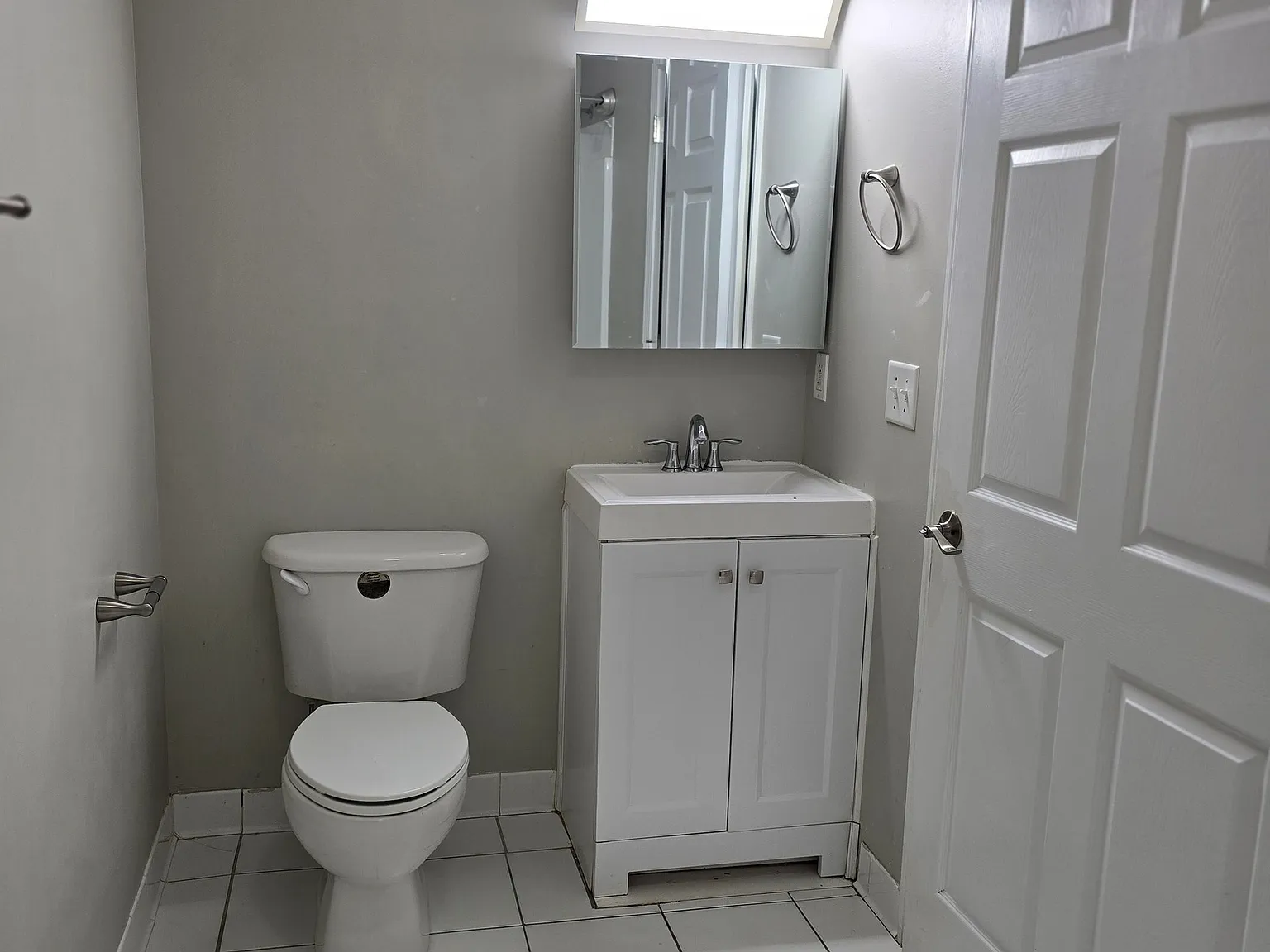 2 bed, 2.0 bath, 960 sqft, $2,450 — Photo 3