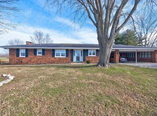 1235 Timber Ridge Dr, Huntingburg, IN 47542