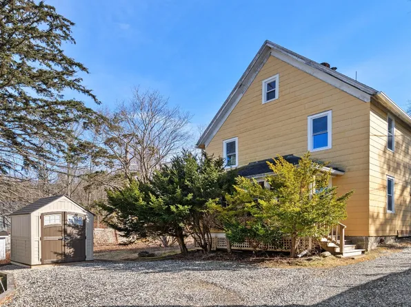 184 Housatonic St, Lenox, MA 01240