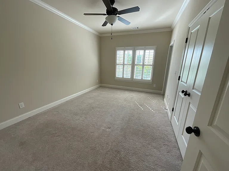 1520 Parkside Dr — Photo 8